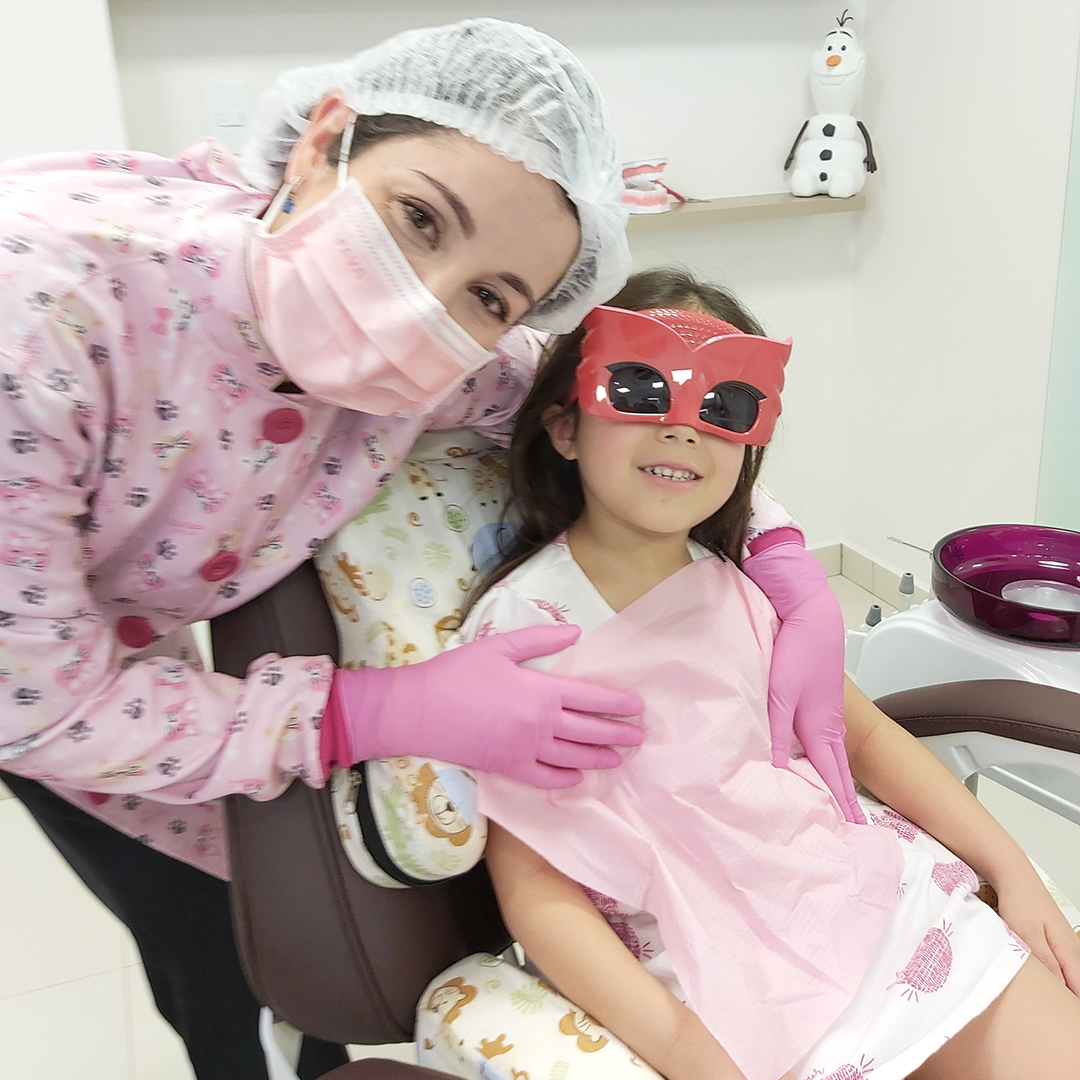 dra-cissa-atendimento-odontopediatria-crianca-dentista-2021